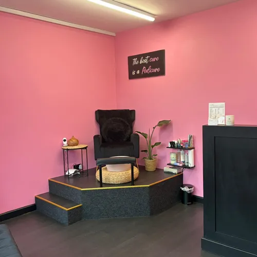 The pedicure throne in the pink room at Brilliance Too
