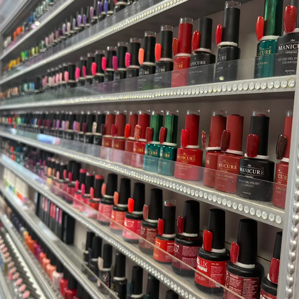 The wall of nail varnishes